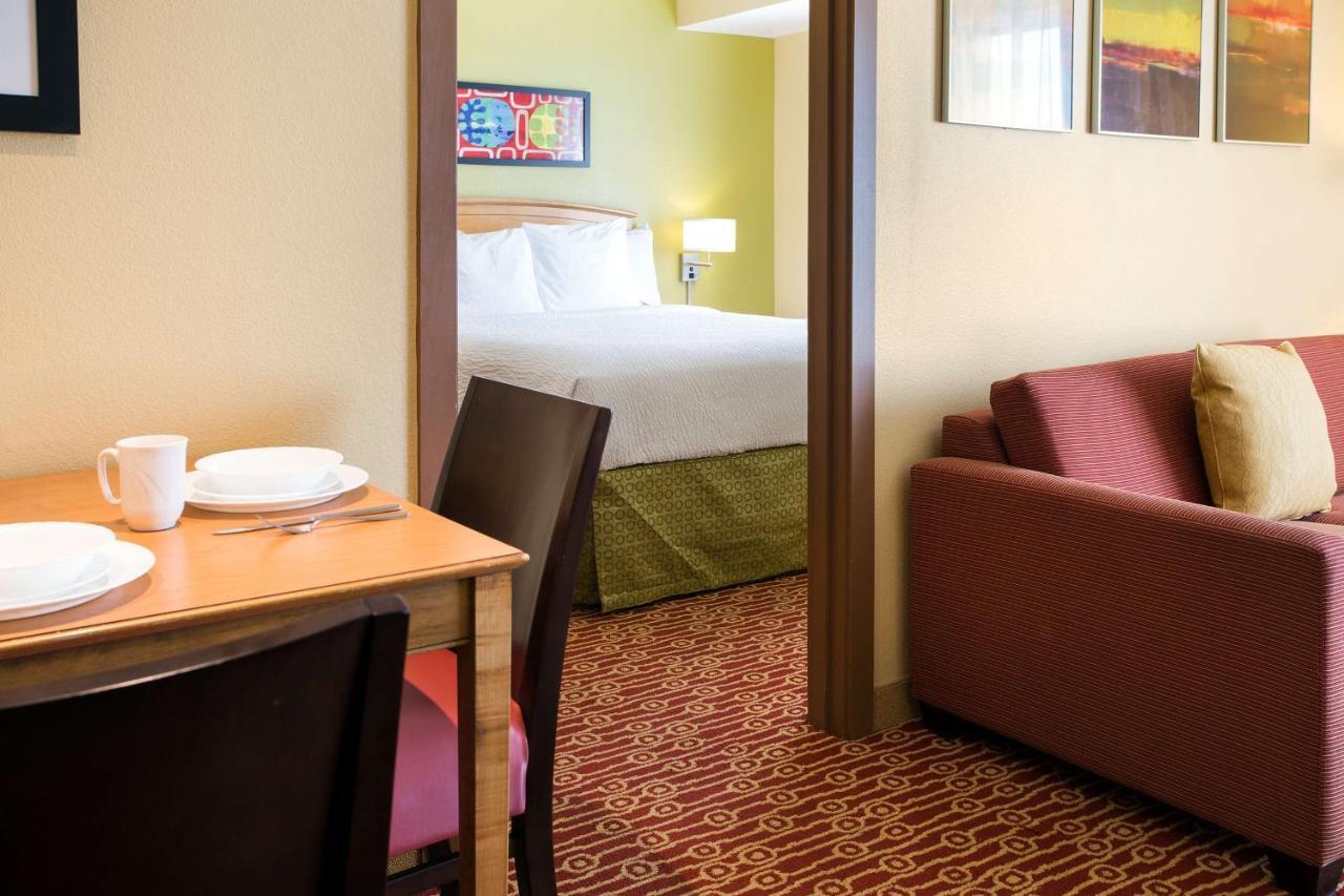 Sonesta Simply Suites Detroit Нови Экстерьер фото