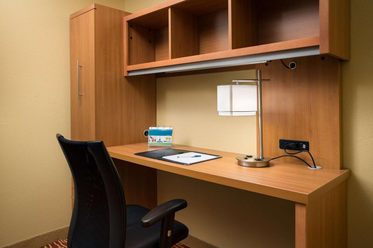 Sonesta Simply Suites Detroit Нови Экстерьер фото