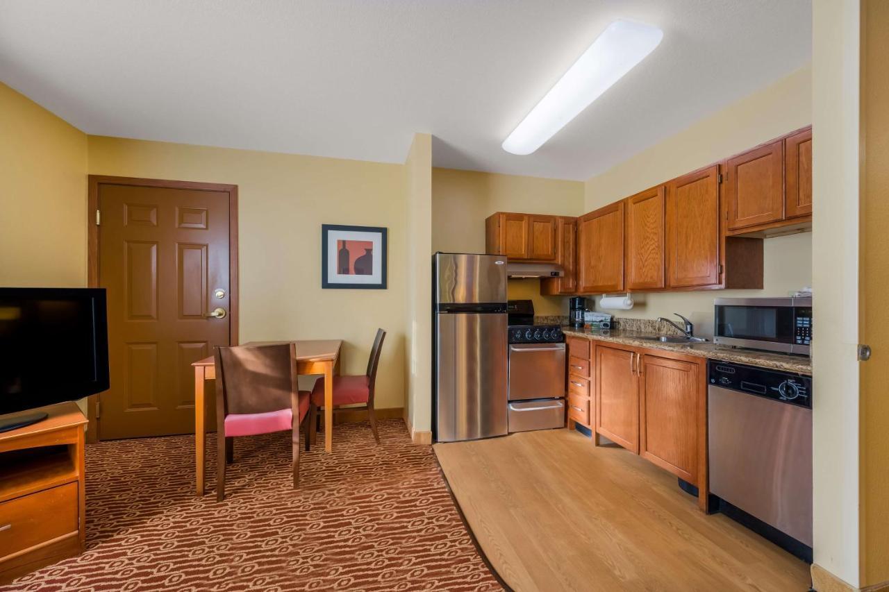 Sonesta Simply Suites Detroit Нови Экстерьер фото