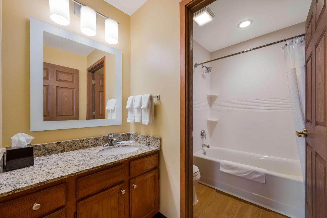 Sonesta Simply Suites Detroit Нови Экстерьер фото